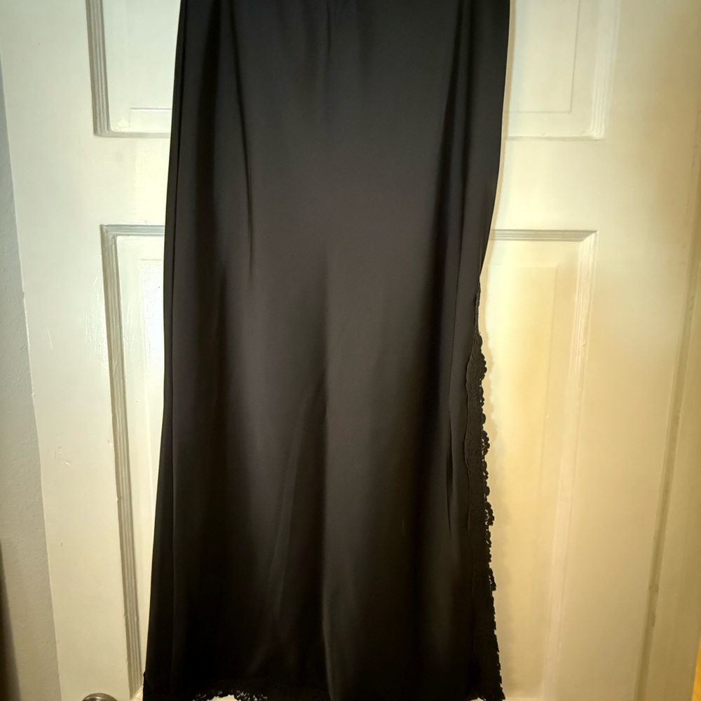Elegant Black Lace Trim Skirt